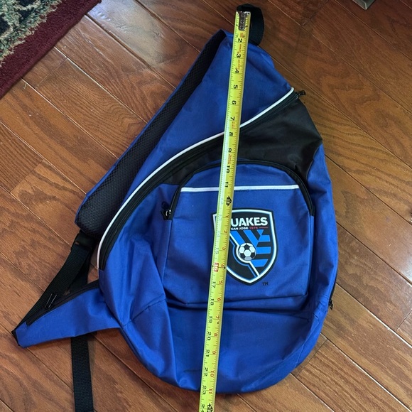 San Jose Quakes Sling Style Backpack 2015 Inaugural Season - Picture 4 of 8